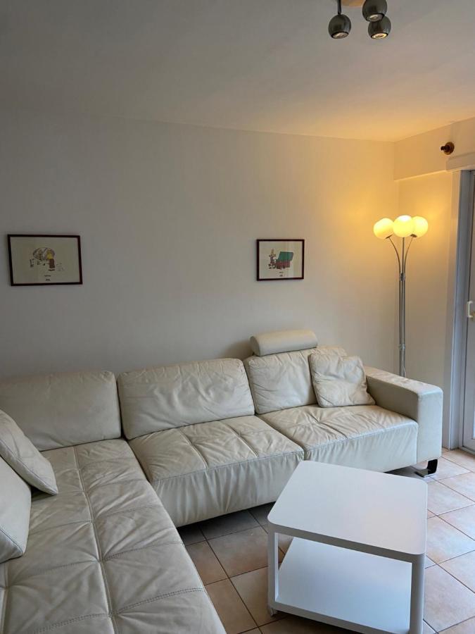 Ruim Zonnig Appartement Op 50M Van Strand Ostende Exterior foto